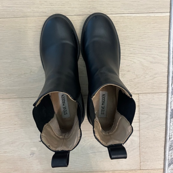 Steve Madden Honored Chelsea Bootie Size 6.5 - Picture 6 of 7